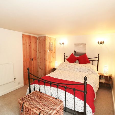 Holly Cottage マトロック エクステリア 写真